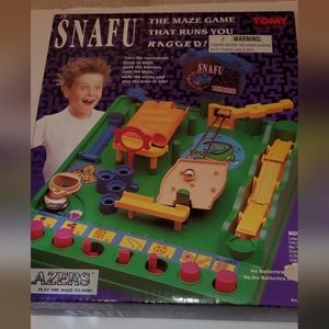 SNAFU by Tomy The Maze Game that Runs You Ragged complete excellent condition!